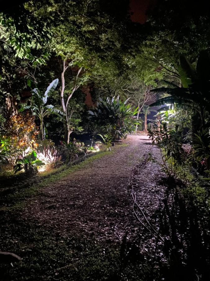 Bongalow Villa Sarchi ภายนอก รูปภาพ